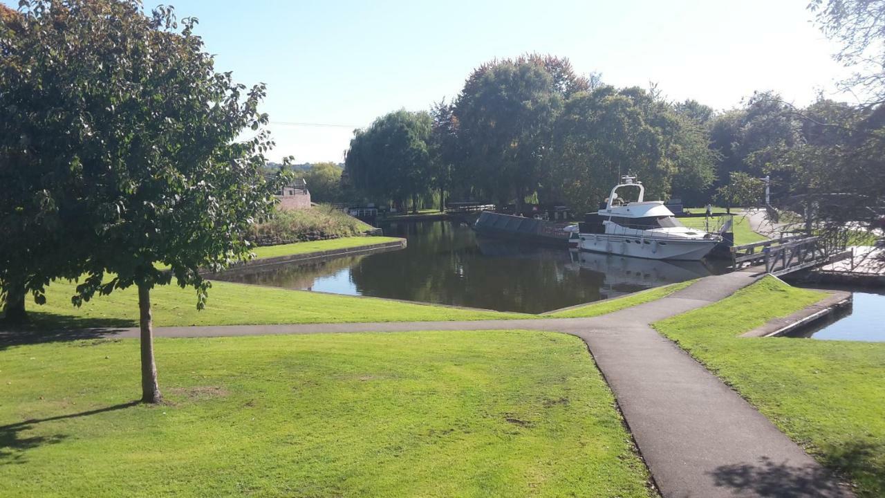 River View Apartment Stourport Esterno foto